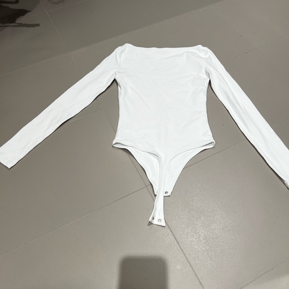 Aritzia Contour Bodysuit - Picture 2 of 3